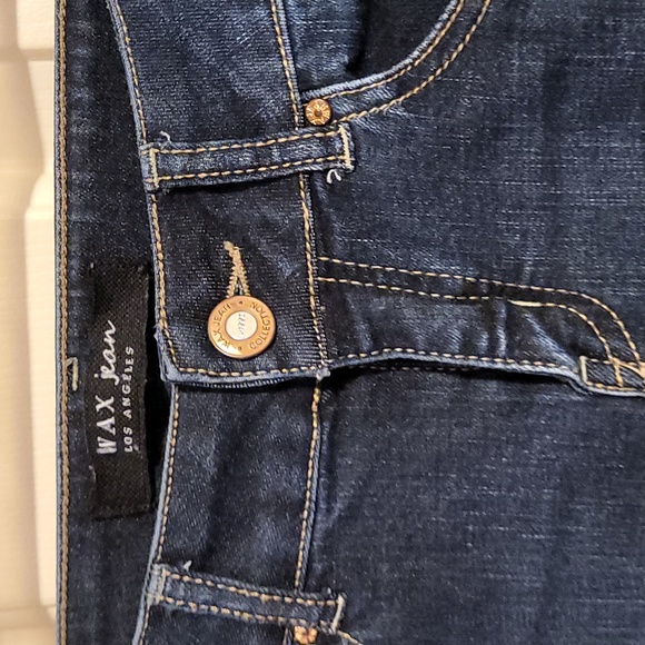 Ripped jeans - Picture 2 of 3